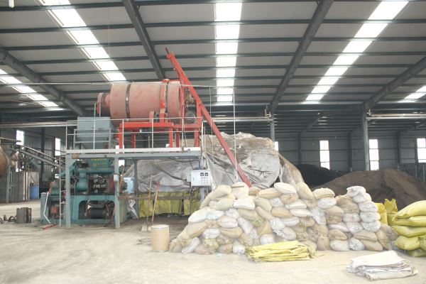 DZ-30型对撞式有机肥专用挤压造粒机